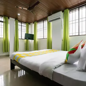 Guest house Oyo Home 49697 Aj Apartments