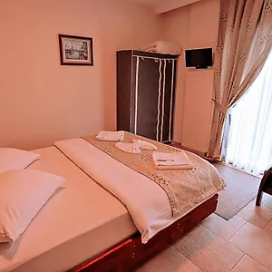 Otel Goedence Restoran, Godence