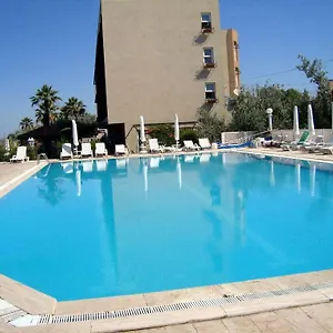 Otel Sunset, Dikili